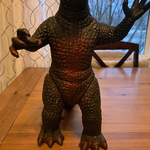 1997 Dormei Godzilla Red Version 15” Complete - Picture 3 of 9